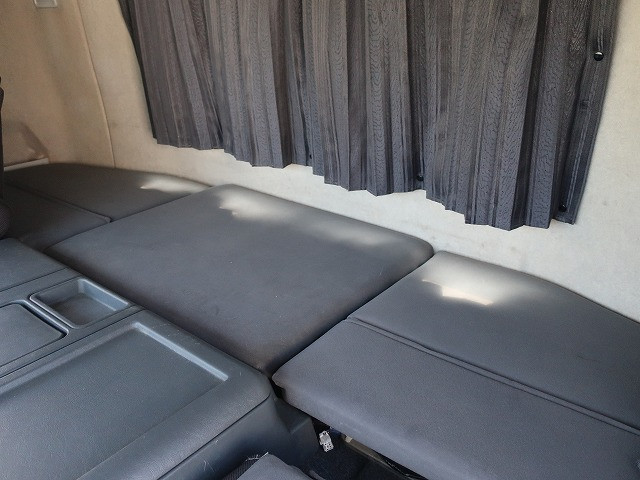 中古トラック 三菱ふそうクレーン付平ボディ ＃23