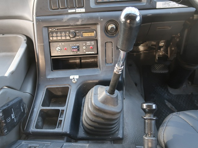 中古トラック いすゞコンクリートミキサー車 ＃19