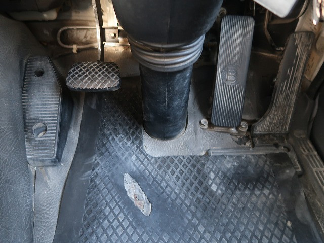 中古トラック いすゞコンクリートミキサー車 ＃22