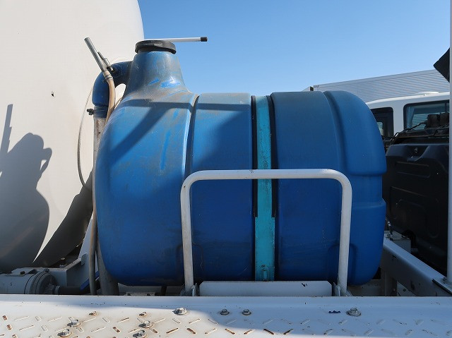 中古トラック いすゞコンクリートミキサー車 ＃8