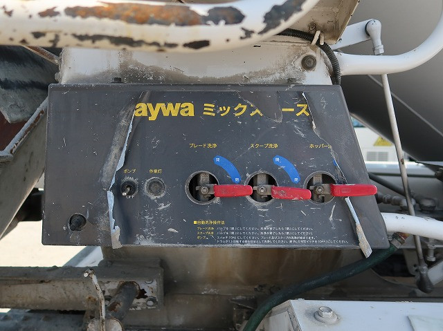 中古トラック いすゞコンクリートミキサー車 #9