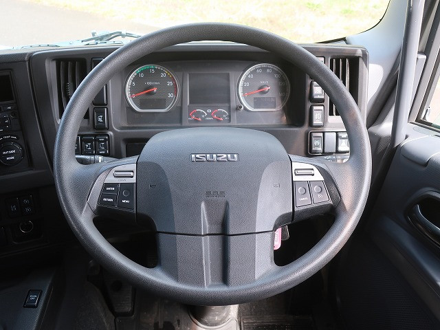 中古トラック いすゞアルミウィング ＃17