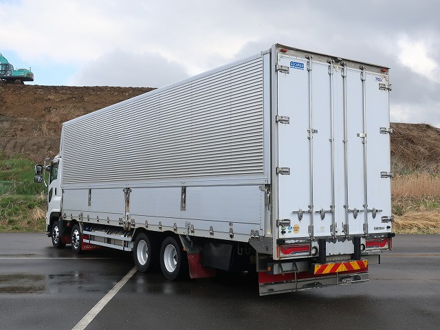 中古トラック いすゞアルミウィング ＃4