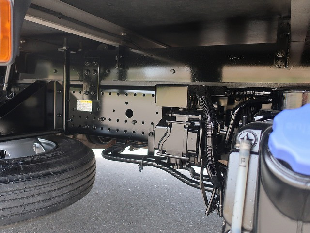 中古トラック いすゞ冷凍バン ＃17