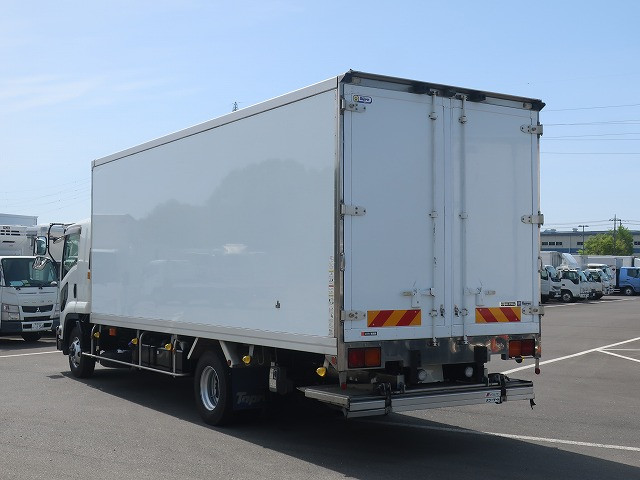 中古トラック いすゞ冷凍バン ＃3