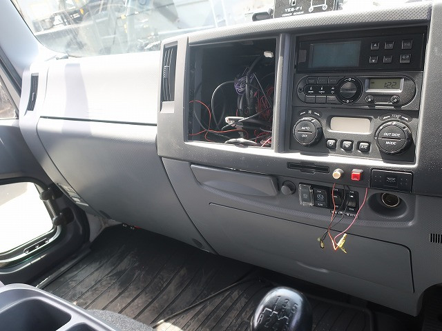 中古トラック いすゞ冷凍バン ＃22