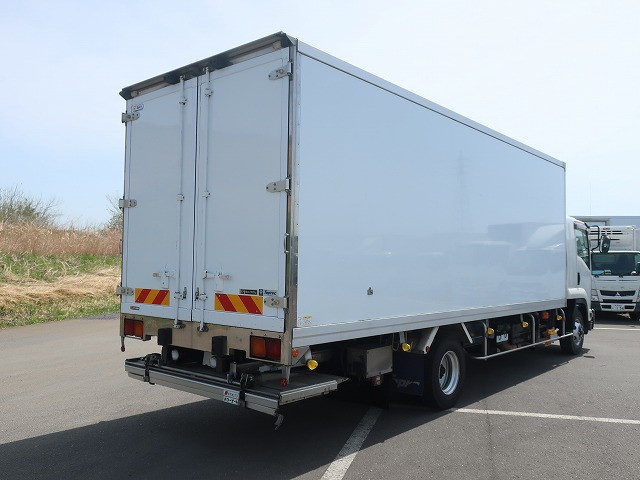 中古トラック いすゞ冷凍バン ＃4