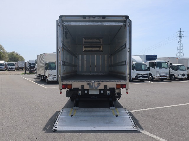 中古トラック いすゞ冷凍バン ＃9