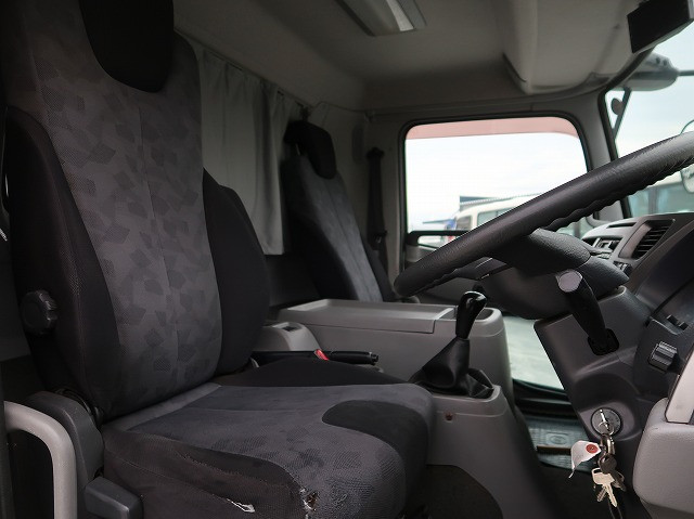 中古トラック UDトラックスアルミウィング ＃12