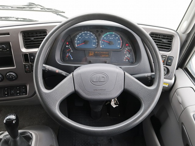 中古トラック UDトラックスアルミウィング ＃15