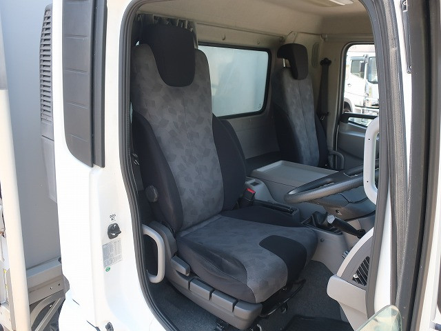 中古トラック UDトラックスアルミウィング ＃12