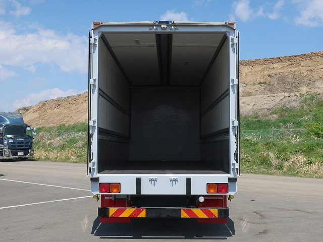 中古トラック UDトラックスアルミウィング ＃7