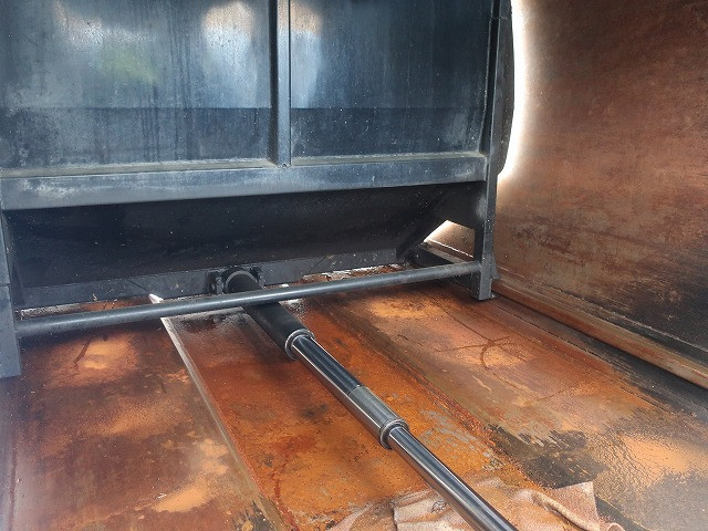 中古トラック いすゞパッカー車（塵芥車） ＃9