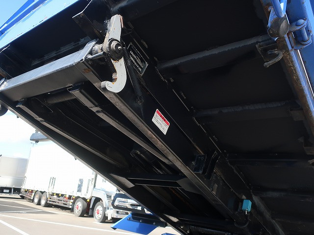 中古トラック いすゞローダーダンプ ＃8