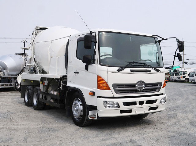 中古トラック 日野 レンジャー増トン コンクリートミキサー車 