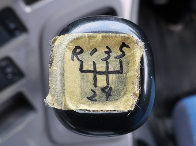 中古トラック UDトラックスコンクリートミキサー車 ＃15