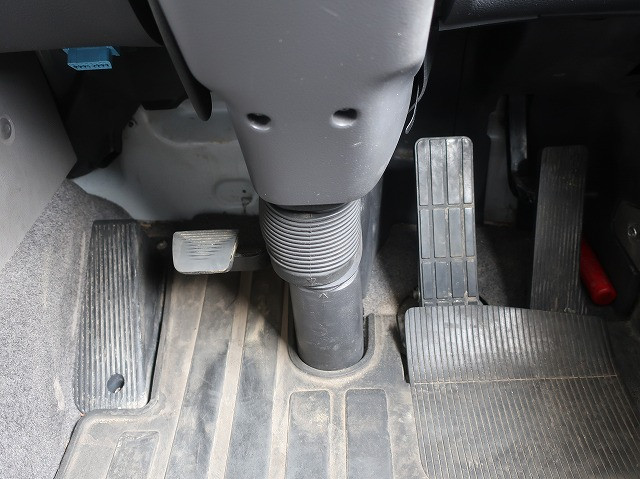 中古トラック UDトラックス平ボディアルミブロック ＃22