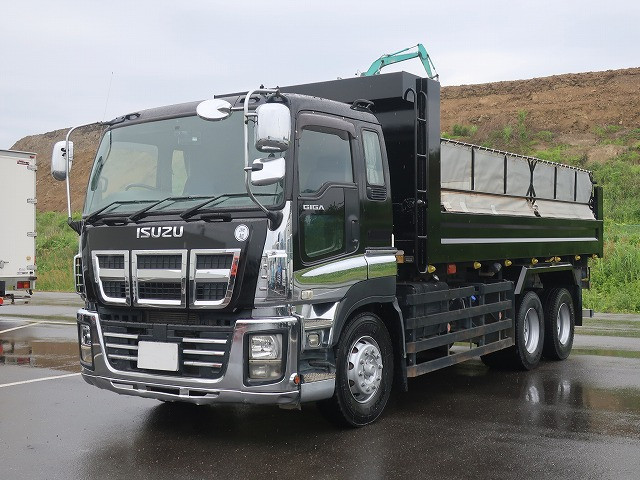 2015 Isuzu Giga 22 ton long dump truck, 6500 body, width 235cm, 2 differentials, 400 horsepower *Actual mileage on meter: approx. 350,000 km/Vehicle inspection valid until May 2016*