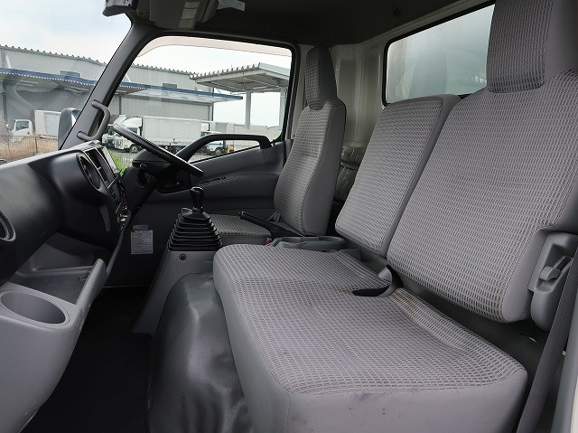 中古トラック 日野冷凍バン ＃23