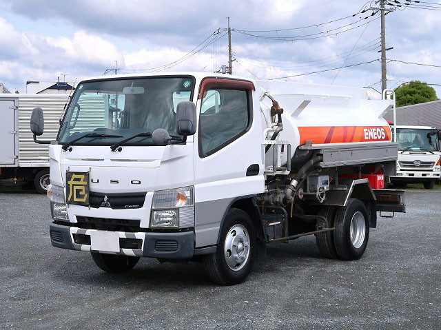 2015 Mitsubishi Fuso Canter Small Tank Truck Shinmaywa 3000L Hose Reel Gun Included Fire Prevention Documents Included 150 Horsepower [Semi-medium license compatible *Excluding 5t Limited] ★Approximately 10,000km on meter/Vehicle inspection valid until December 2015★ 