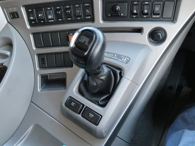 中古トラック UDトラックストラクタヘッド ＃17