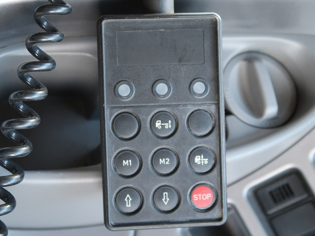 中古トラック UDトラックストラクタヘッド #20