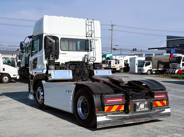 中古トラック UDトラックストラクタヘッド ＃4