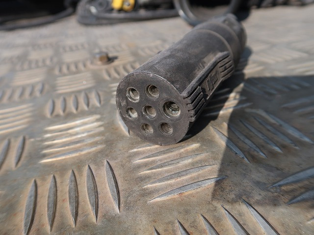 中古トラック UDトラックストラクタヘッド ＃7