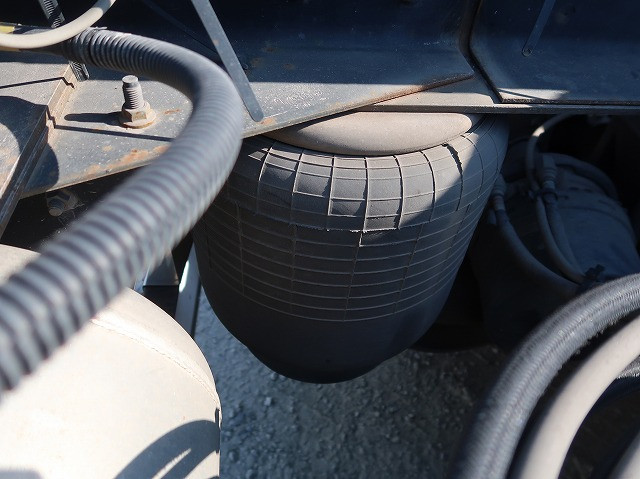 中古トラック UDトラックストラクタヘッド #10