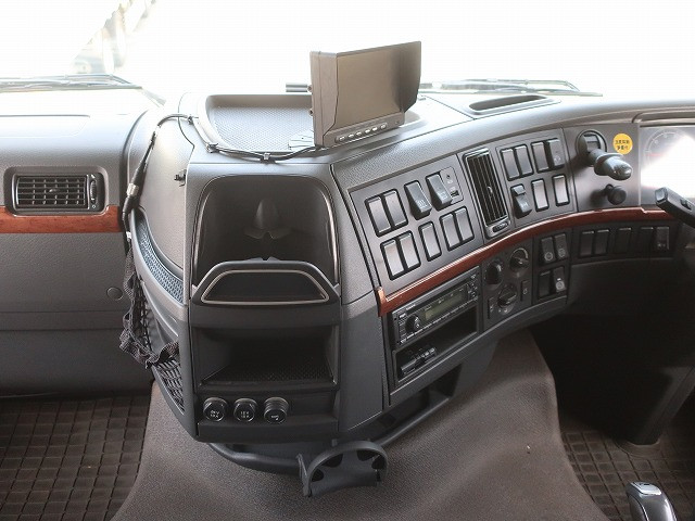 中古トラック ボルボトラクタヘッド ＃16