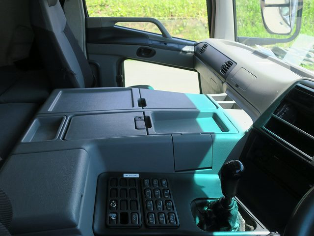 中古トラック 三菱ふそうクレーン付平ボディ ＃24