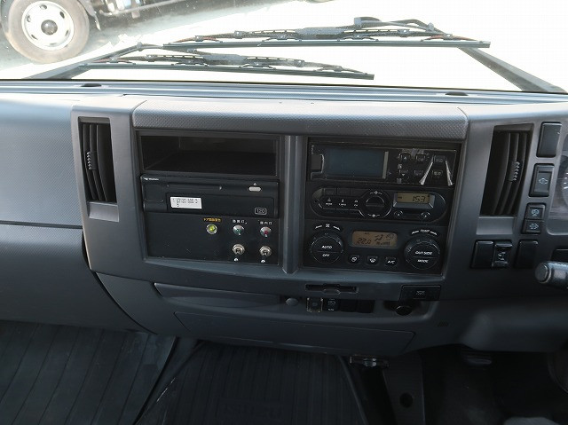 中古トラック いすゞ冷凍バン ＃13