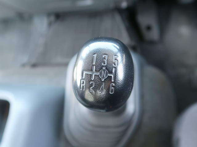 中古トラック いすゞ冷凍バン ＃16