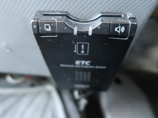 中古トラック いすゞ冷凍バン ＃18