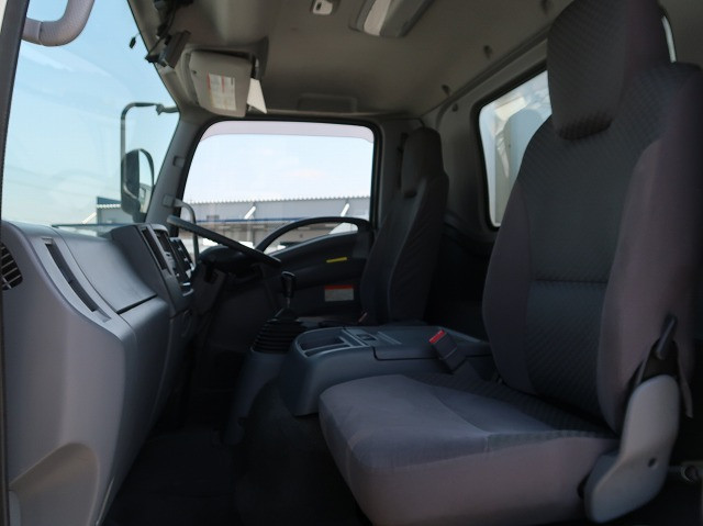 中古トラック いすゞ冷凍バン ＃23