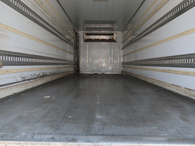 中古トラック いすゞ冷凍バン ＃6