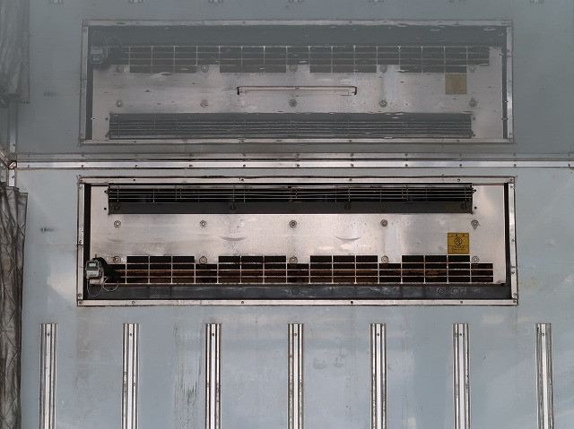 中古トラック いすゞ冷凍バン ＃7