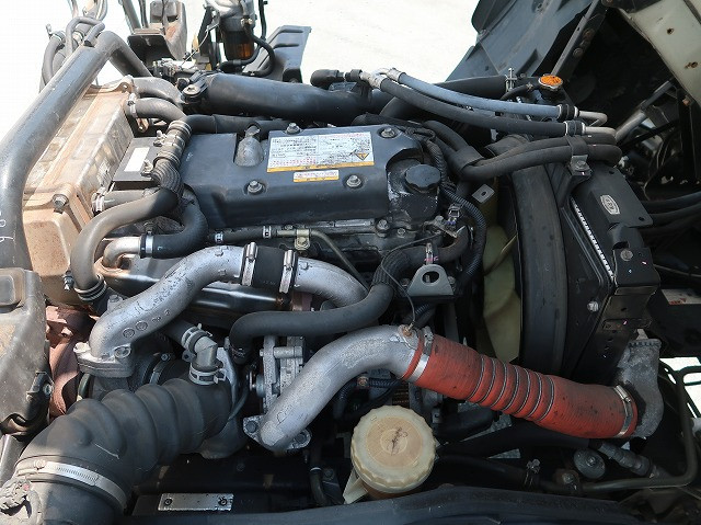 中古トラック いすゞ冷凍バン ＃10