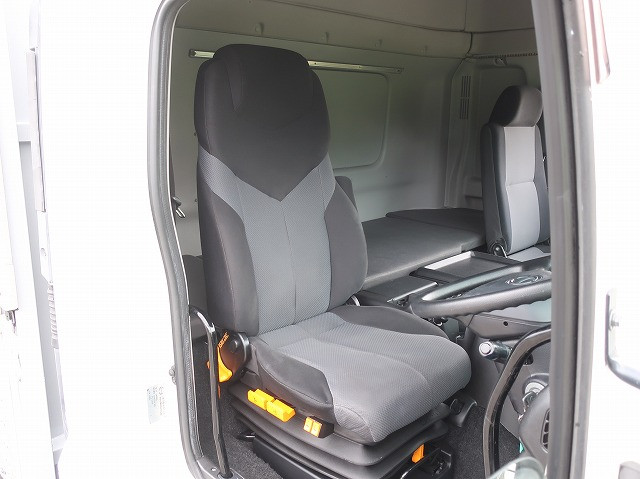 中古トラック 日野 プロフィア 大型アルミウィング