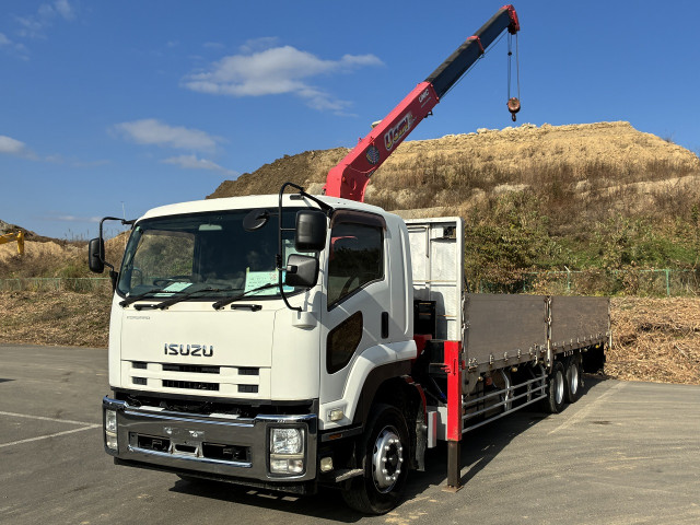 2013 Isuzu Forward Flatbed with Extra-Large Tonnage Crane, Aluminum Block, 8600 Body, 9.8t Loading Capacity, 5-Speed Unic, Radio-Controlled, Hook-In, 300 Horsepower 