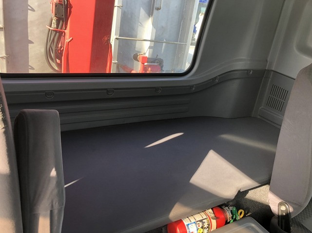 中古トラック いすゞクレーン付平ボディ ＃23