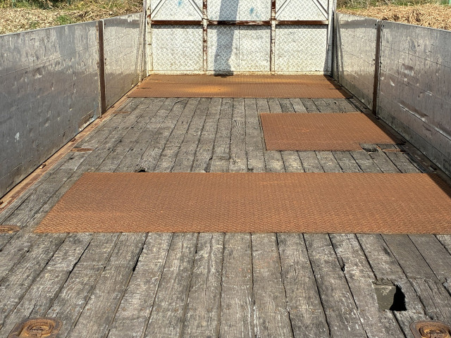 中古トラック いすゞクレーン付平ボディ ＃8