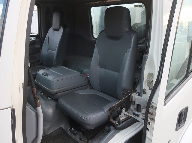 中古トラック いすゞ フォワード 増トンパッカー車