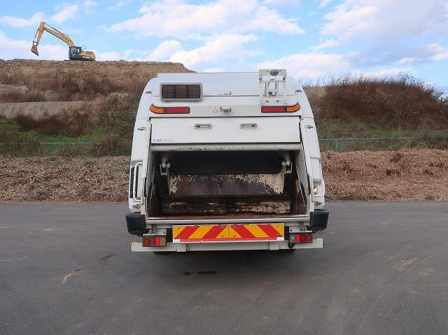 中古トラック いすゞ フォワード 増トンパッカー車