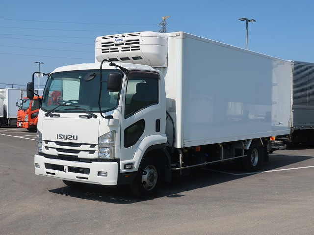 2018 Isuzu Forward Medium-sized refrigerated van 6200 standard storage PG Toho 30 degree setting ★Actual mileage on the meter: approx. 250,000 km★