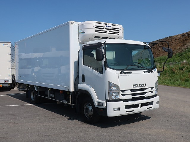 中古トラック いすゞ冷凍バン ＃2