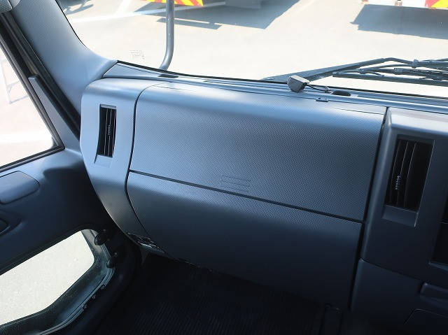 中古トラック いすゞ冷凍バン #13