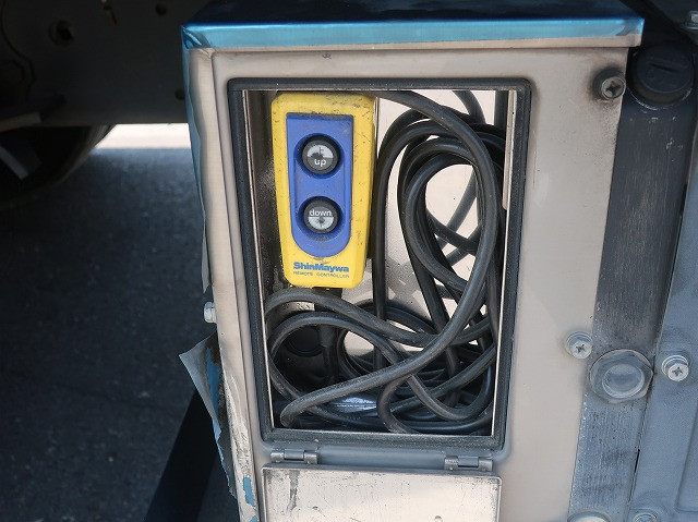 中古トラック いすゞ冷凍バン #9