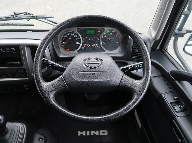 中古トラック 日野冷凍バン ＃17