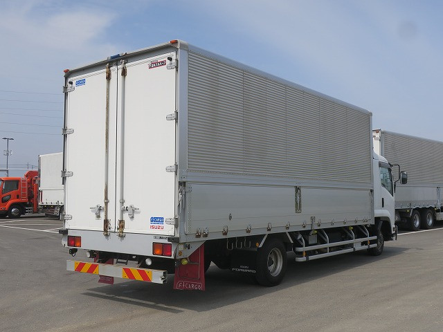 中古トラック いすゞアルミウィング ＃3